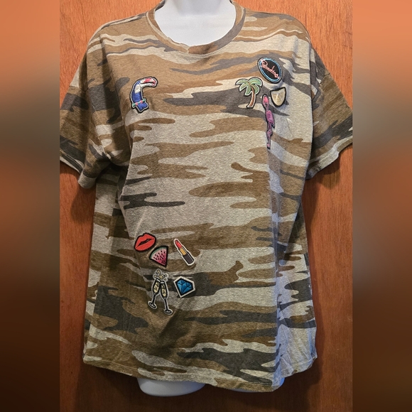 Carbon Copy tan cammo w/cute patches szL - Picture 2 of 8